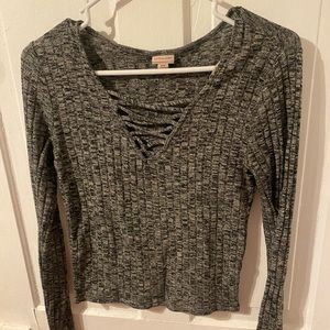 Gray front cris cross long sleeve shirt